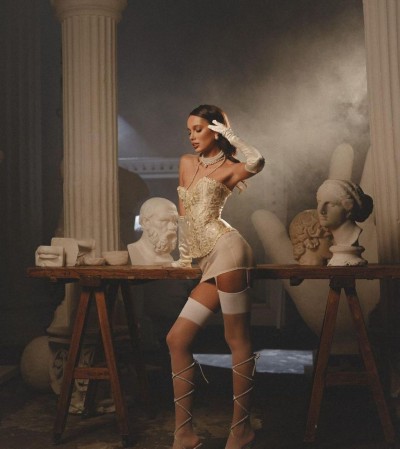 Анюта, Г. Фурманов